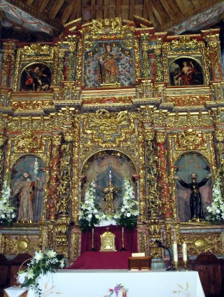 VILLAMONTÁN DE LA VALDUERNA: RESTAURACION DEL RETABLO MAYOR DE LA IGLESIA