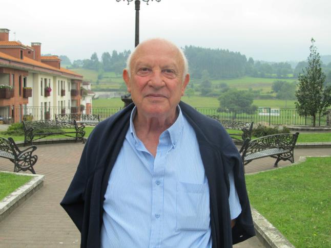 PRESENTACIÓN DE UN LIBRO CON TEXTOS DE JOSÉ ANTONIO FIDALGO, CRONISTA OFICIAL DE COLUNGA (ASTURIAS)