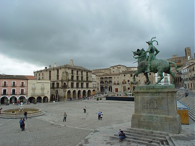 RECORRIDO POR LA HISTORIA DE TRUJILLO