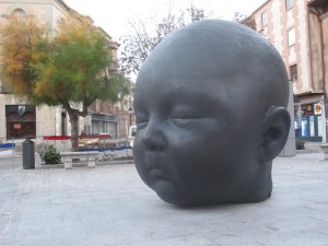 'Carmen Dormida' escultura candorosa de Antonio López 