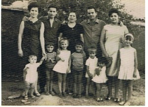 La familia Molina con Paula, sus hijos y sus nietos.