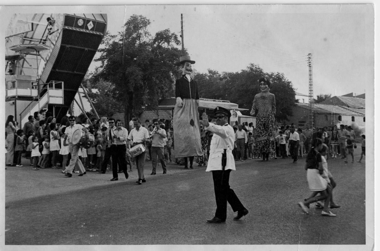 EL REGRESO DE LOS GIGANTES A POZUELO DE ALARCÓN (MADRID) • LA COMPARSA RECUPERA LA TRADICIÓN