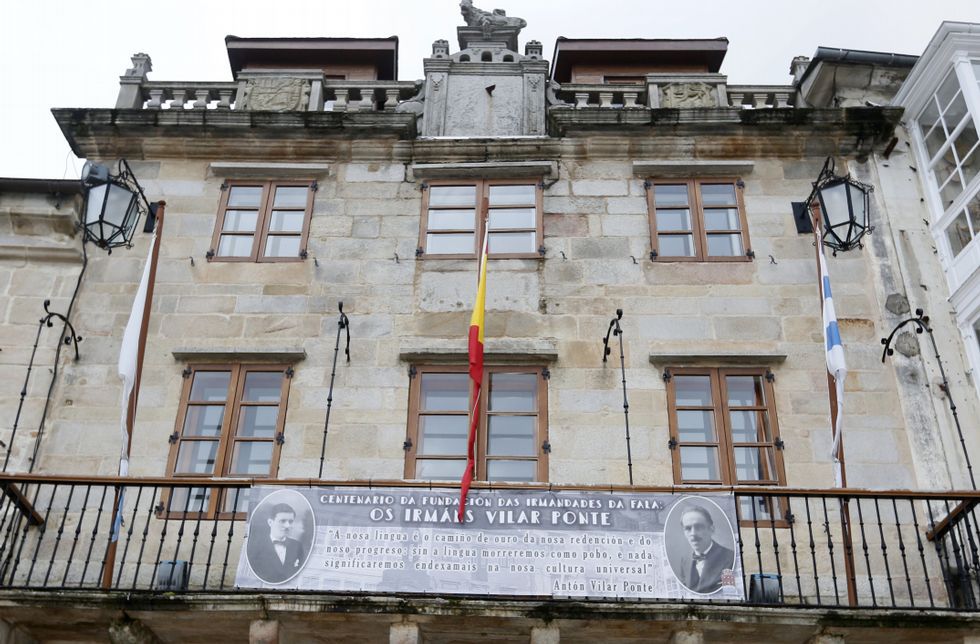 LA REAL ACADEMIA GALEGA COOPERARÁ CON VIVEIRO PARA EL CENTENARIO DE AS IRMANDADES DE FALA • EL CONCELLO ACEPTA LA SUGERENCIA DE INICIAR LOS ACTOS DEL CENTENARIO EL 18 DE MAYO