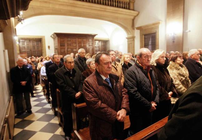 CÁLIDA DESPEDIDA A FERNÁNDEZ DEL VISO, EL POLÍTICO QUE «HUMANIZÓ LAS INSTITUCIONES»