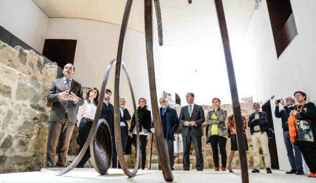 DOCE MESES DE ARTE Y PENSAMIENTO • ENTRE LAS ACTIVIDADES  A DESTACAR: LA CONFERENCIA DEL CRONISTA OFICIAL DE LAS PALMAS DE GRAN CANARIA, JUAN JOSÉ LAFORET, QUE HABLÓ SOBRE LA HISTORIA DEL CASTILLO