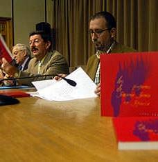 LAS COFRADÍAS DE SEGOVIA REÚNEN EN UN LIBRO LOS PREGONES DE SEMANA SANTA PRONUNCIADOS ENTRE 1985 Y 2005, INCLUYENDO EL DEL CRONISTA OFICIAL DE RIAZA, ANTONIO HORCAJO