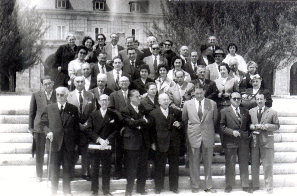 D. JUSTO HERGUEDAS GALLEGO, CRONISTA OFICIAL DE VILLANUEVA DEL ARZOBISPO (JAÉN) 1958- 1960.  GENEROSIDAD QUE NO CESA