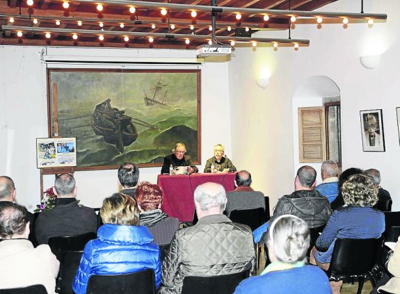 RAMÓN ALZOLA DIO LECTURA EN LLANES (ASTURIAS) A UNA SELECCIÓN DE POEMAS