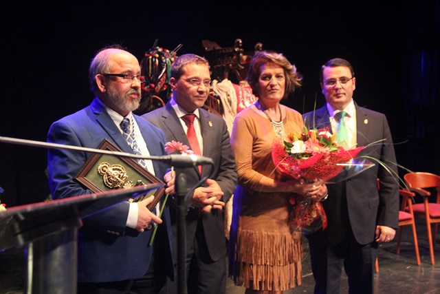 ENRIQUE GÓMEZ, CRONISTA OFICIAL DE ANDÚJAR (JAÉN), PREMIADO CON EL GALARDÓN DE ORO