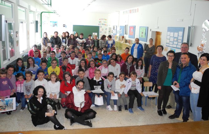 CERVANTES LLENA LA CLASE • LOS CENTROS PÚBLICOS DE ENSEÑANZA CELEBRAN EL DÍA DEL LIBRO