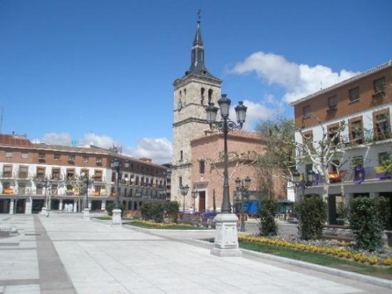 EL ESCRITOR FRANCISCO PUCH JUÁREZ, CRONISTA OFICIAL DE VALDESIMONTE (SEGOVIA), LOGRA UN NUEVO PREMIO LITERARIO EN TORREJÓN DE ARDOZ (MADRID)