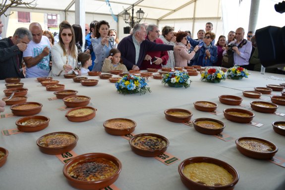 IZQUIERDO: «EL MEJOR ARROZ CON LECHE DEL MUNDO ES EL DE CASA» • EL PREGONERO DEL FESTIVAL REIVINDICA LA COCINA TRADICIONAL Y EL CAMPO ASTURIANO