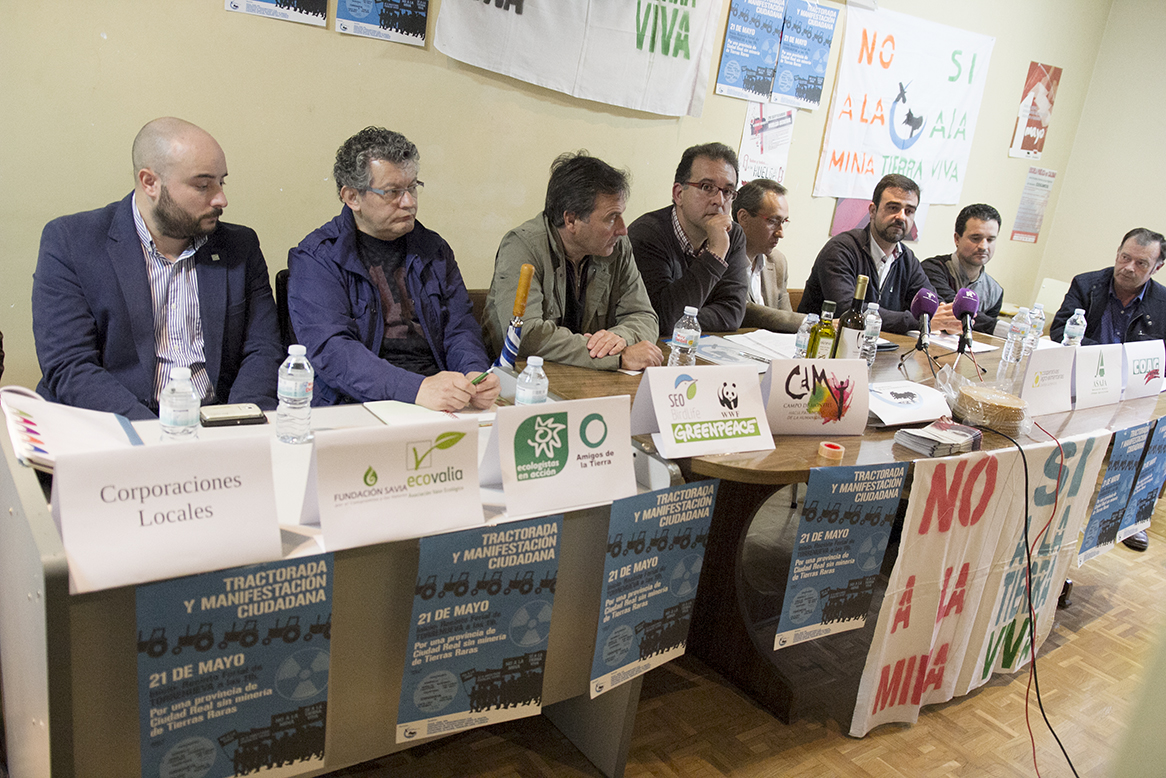 CAMPO DE MONTIEL (CIUDAD REAL) LLAMA A DEFENDER ESTA TIERRA CONTRA LA ESPECULACIÓN MINERA • ANIMAN A ASISTIR EN LA MANIFESTACIÓN Y TRACTORADA DEL DÍA 21 EN TORRENUEVA