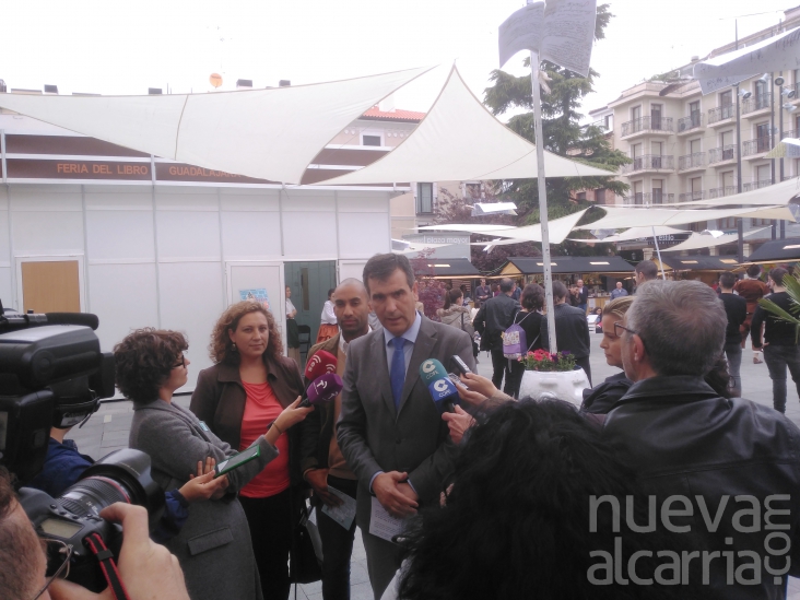 LA FERIA DEL LIBRO DE GUADALAJARA ABRE AL PÚBLICO SU EDICIÓN 2016 EN LA PLAZA MAYOR