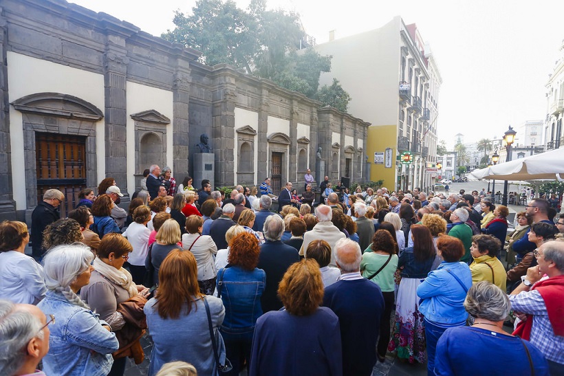 JULIO CÉSAR SE PASEA POR LAS CASAS CONSISTORIALES DE LAS PALMAS DE GRAN CANARIA