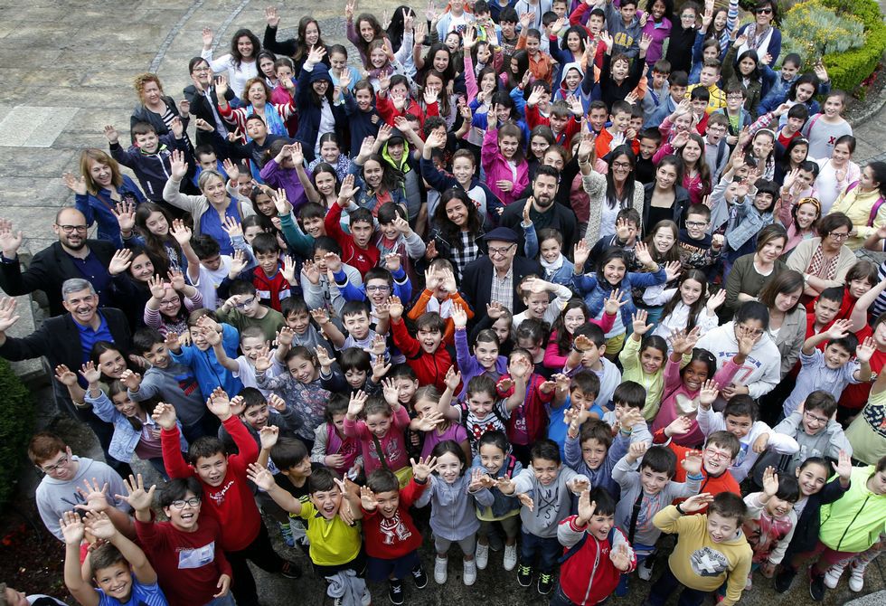 LOS ESCOLARES DE AGRO DO MUÍÑO Y BAROUTA INVITAN A CONOCER EL ENTORNO DE RIAMONTE, EN AMES (LA CORUÑA) • EL PROYECTO DE LOS COLEGIOS, EN EL QUE COLABORÓ TAMBIÉN EL CONCELLO, FUE FINALISTA DE VOZ NATURA