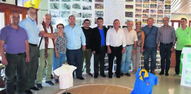 MANINIDRA, 70 AÑOS EN LA BREGA • INGENIO (CANARIAS) ABRE UNA EXPOSICIÓN POR EL ANIVERSARIO DE SU CLUB DE LUCHA, QUE PODRÁ SER VISITADA DURANTE ESTE MES EN EL VESTÍBULO DE LAS CASAS CONSISTORIALES