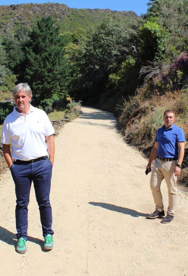 LA CARRETERA LLEGA A A VALÍA (ASTURIAS) • LA LOCALIDAD SANTALLESA LOGRA MEJORAR SU ACCESO GRACIAS A LA COOPERACIÓN CON VILLANUEVA DE OSCOS Y EL PRINCIPADO