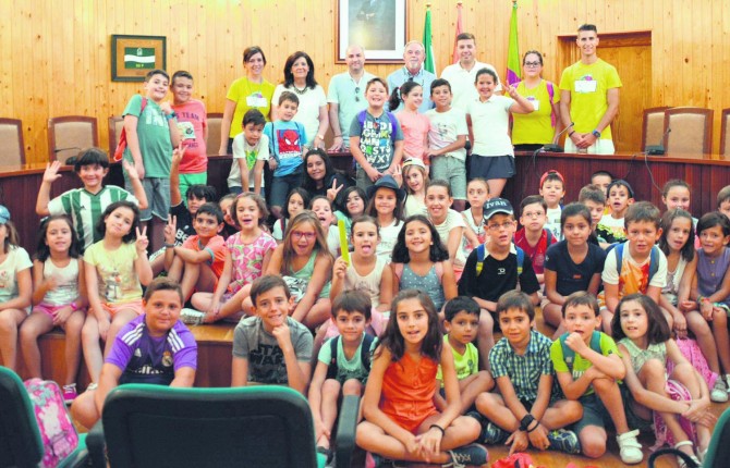 LOS PEQUEÑOS DE MANCHA REAL (JAÉN) DESCUBREN SU TIERRA • NUMEROSOS ALUMNOS PARTICIPAN EN LA ESCUELA DE VERANO DE EDUCARIUM-AQUARELA