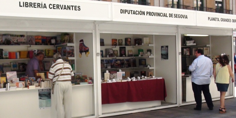 LA DIPUTACIÓN DE SEGOVIA LLEVA VENDIDOS MÁS DE 200 EJEMPLARES DE SUS DIFERENTES COLECCIONES DE LIBROS EN LA FERIA