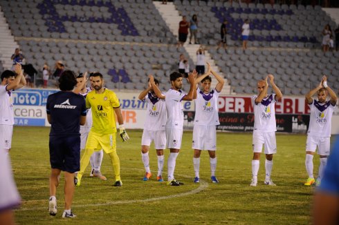 UN DEBUT CON BUENA NOTA • EL REAL JAÉN REPITE EL TRIUNFO DE LA PASADA TEMPORADA EN LA PRIMERA JORNADA ANTE LA BALOMPÉDICA LINENSE