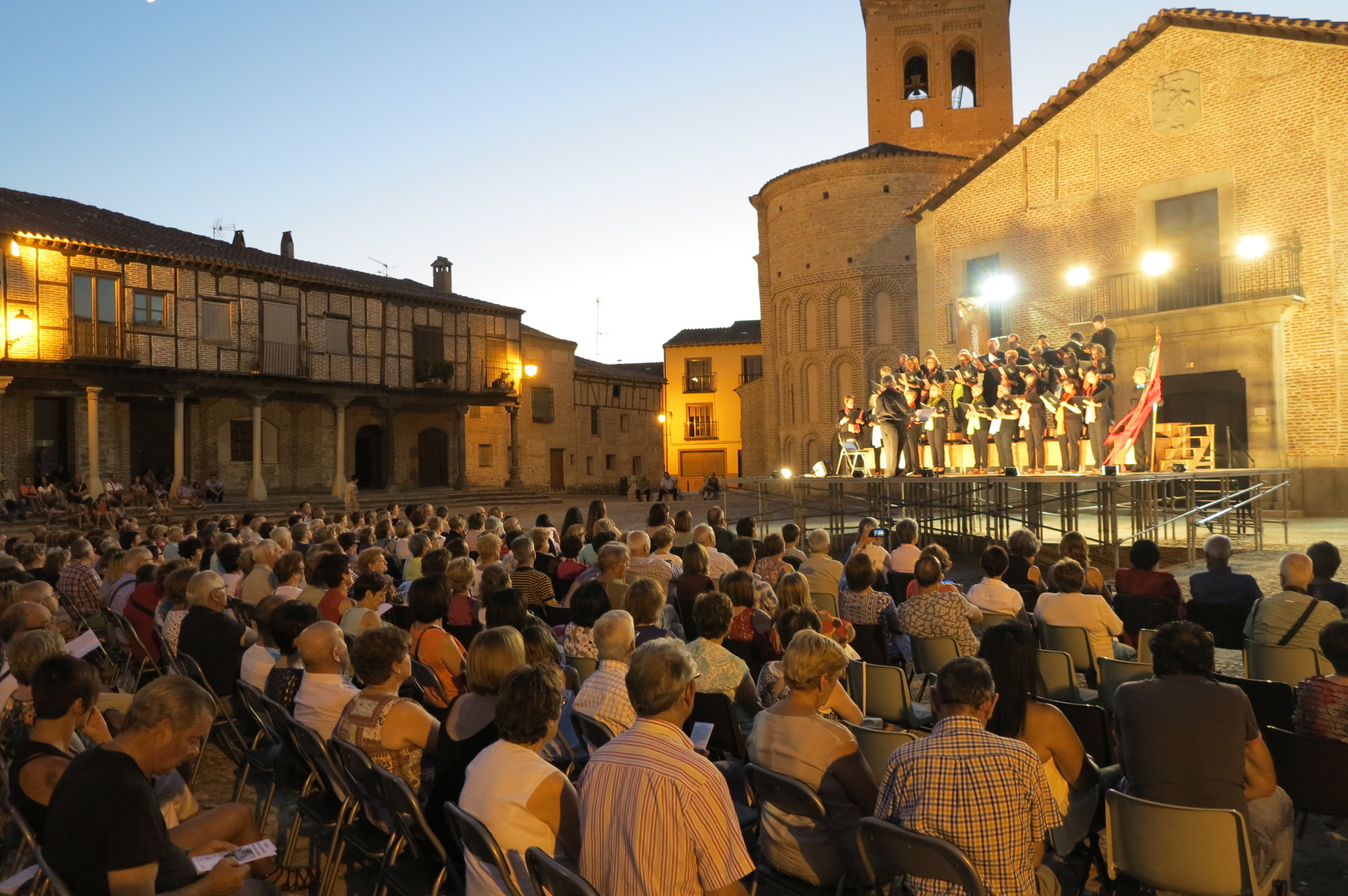 DESDE MI TORRE MUDÉJAR.539. NOCHES DE VERANO