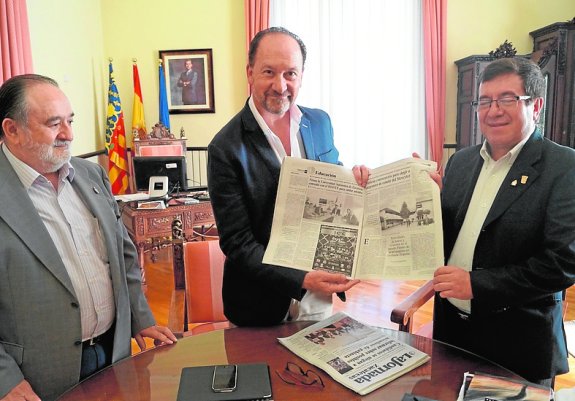 EL CRONISTA DE ORIHUELA RECIBE LA MEDALLA DE HONOR DE LOS CRONISTAS MEJICANOS