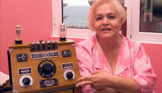 HOMENAJE A LA LOCUTORA MARA GONZÁLEZ EN LAS FIESTAS DE NUESTRA SEÑORA DEL PILAR EN LAS PALMAS DE GRAN CANARIA • COMIENZA ESTE JUEVES SUS FESTIVIDADES TRADICIONALES, QUE SE PROLOGARÁN A LO LARGO DE DOS SEMANAS