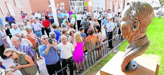 GUADALUPE RINDE HONORES AL ESCULTOR FRANCISCO LIZA • EL ESCULTOR E IMAGINERO ES RECONOCIDO POR EL AYUNTAMIENTO COMO HIJO PREDILECTO DE MURCIA POCO DESPUÉS DE SU FALLECIMIENTO EN NOVIEMBRE