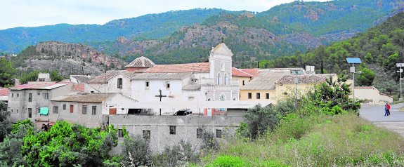 VARIOS INFORMES MUNICIPALES DENUNCIAN DESDE 2010 LA DEGRADACIÓN DE LA LUZ • LOS TÉCNICOS ADVIRTIERON DEL ESTADO DE RUINA DEL EREMITORIO Y EL OBISPADO ABORDÓ ALGUNAS OBRAS, AUNQUE NO TODAS LAS QUE ESTABLECÍA EL CONTRATO