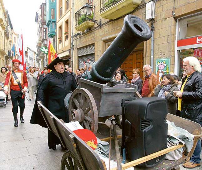 COCINA Y TRADICIÓN, DE LA MANO EN OVIEDO CON DIFERENTES EVENTOS GASTRONÓMICOS Y CULTURALES QUE INCLUYEN TEATRO EN LA CALLE, CAPÍTULOS GASTRONÓMICOS E INICIATIVAS SOLIDARIAS