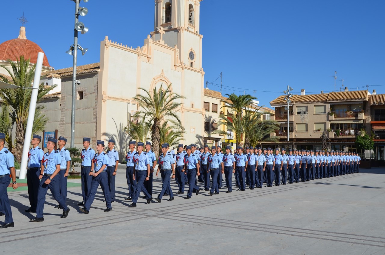 EL ALCALDE DE SAN JAVIER RECIBE A LOS 137 NUEVOS ALUMNOS DE LA AGA A LOS QUE DECLARÓ “VECINOS DEL MUNICIPIO”