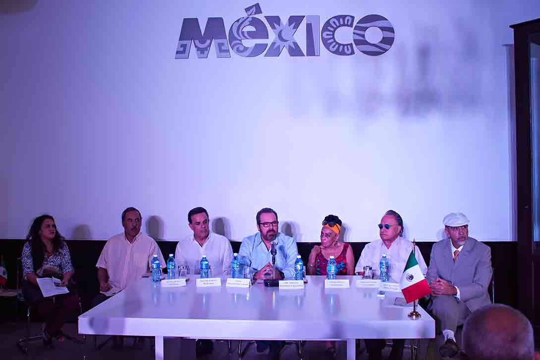 MÉXICO OFRECE GALA HOMENAJE AL DR. EUSEBIO LEAL