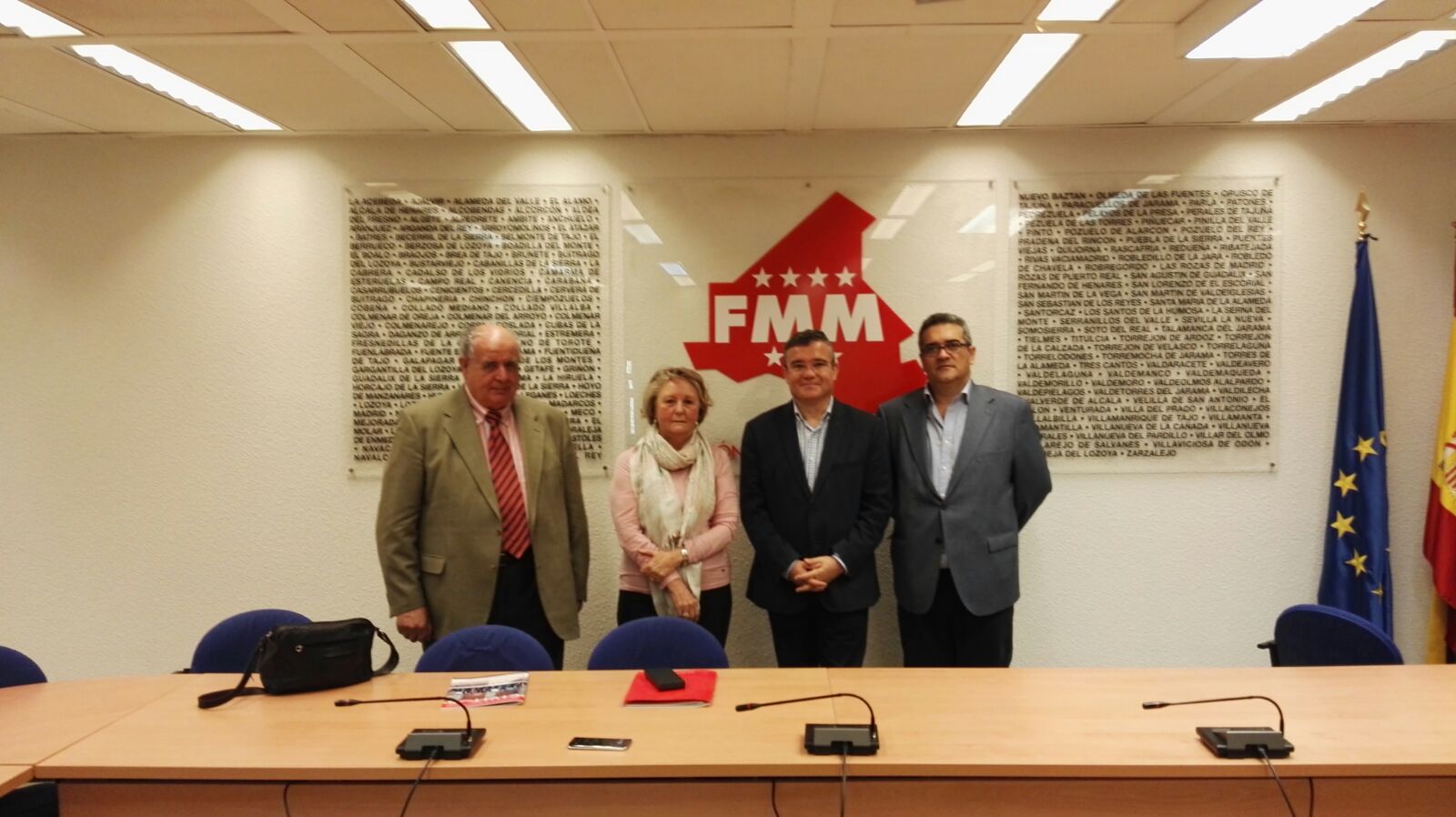 FIRMA DE UN CONVENIO DE COLABORACIÓN MUTUO ENTRE LA ASOCIACIÓN DE CRONISTAS MADRILEÑOS (ACROMA) CON LA FEDERACIÓN DE MUNICIPIOS DE MADRID (FMM)