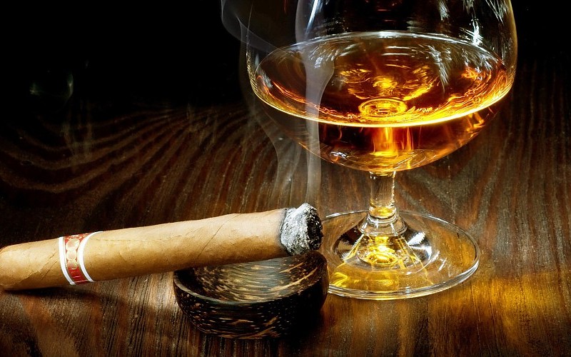 TABACO, ALCOHOL Y OTRAS BABAS