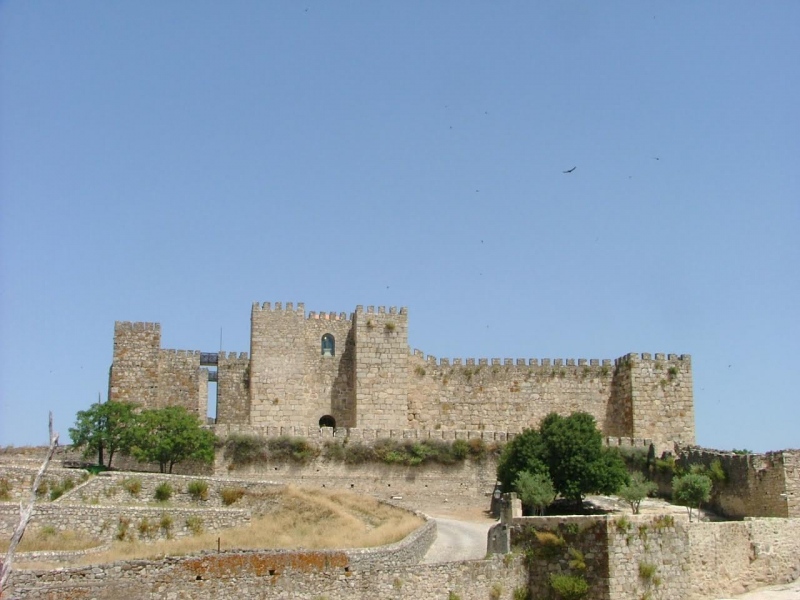 EVOLUCIÓN CONSTRUCTIVA DE LA ALCAZABA DE TRUJILLO