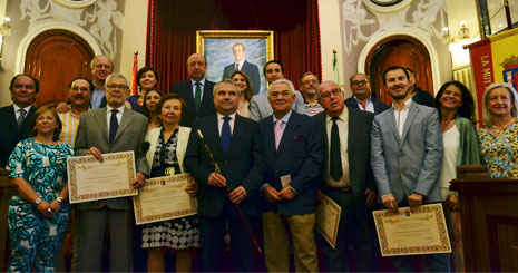 DESPACHOS PARA LOS CUATRO CRONISTAS OFICIALES DE BADAJOZ