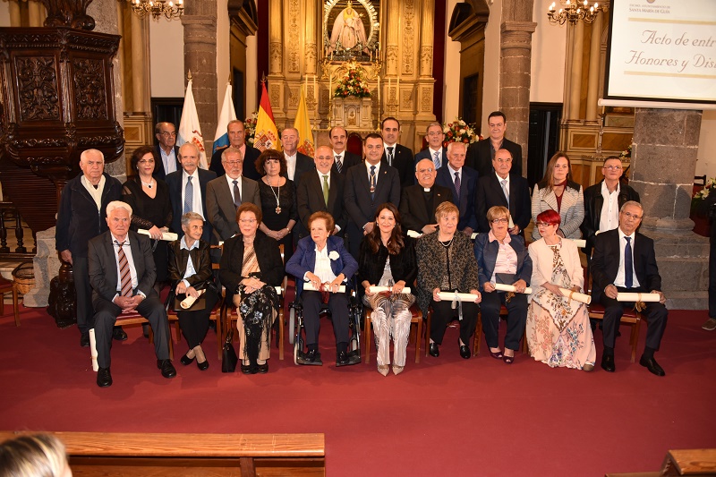 SANTA MARÍA DE GUÍA (CANARIAS) RINDIÓ HOMENAJE A SUS HIJOS ILUSTRES