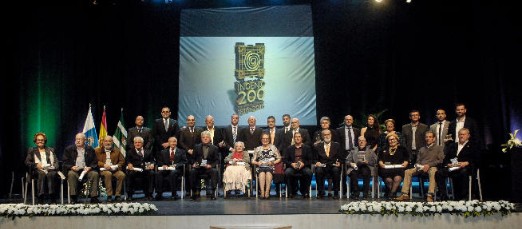 INGENIO (CANARIAS) CELEBRA EL BICENTENARIO CON SUS NUEVOS HIJOS PREDILECTOS • EL MUNICIPIO DISTINGUE A NUEVE PERSONALIDADES DESTACADAS Y ENTREGA RECONOCIMIENTOS A 10 COLECTIVOS RELEVANTES POR SU TRAYECTORIA