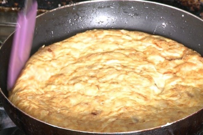 LA “NECESIDAD” MOTIVÓ LA INVENCIÓN DE LA TORTILLA DE PATATAS, CUYO NACIMIENTO SE UBICA EN VILLANUEVA DE LA SERENA • NO SE BUSCABA HACER LA TORTILLA DE PATATAS SINO QUE LO QUE SE PRETENDÍA ERA ALIMENTAR A VILLANUEVA DE LA SERENA (BADAJOZ)