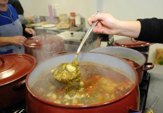 EL POTE DE TURÓN, UN PLATO QUE ES BANDERA REGIONAL • LOS EXPERTOS RESPALDAN EL RECONOCIMIENTO PARA LA CELEBRACIÓN GASTRONÓMICA TURONESA PESE A QUE LA ELABORACIÓN DEL MENÚ ESTÁ EXTENDIDA POR TODA LA REGIÓN