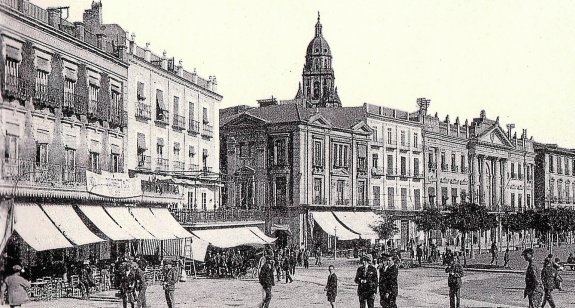 MARTÍNEZ GARCÍA RETORNA A LA MURCIA QUE IMAGINÓ • FUSILADO EN 1936 POR SUS IDEAS RELIGIOSAS, MAÑANA EXHUMARÁN SUS RESTOS EN CUENCA PARA DEPOSITARLOS EN LA CATEDRAL