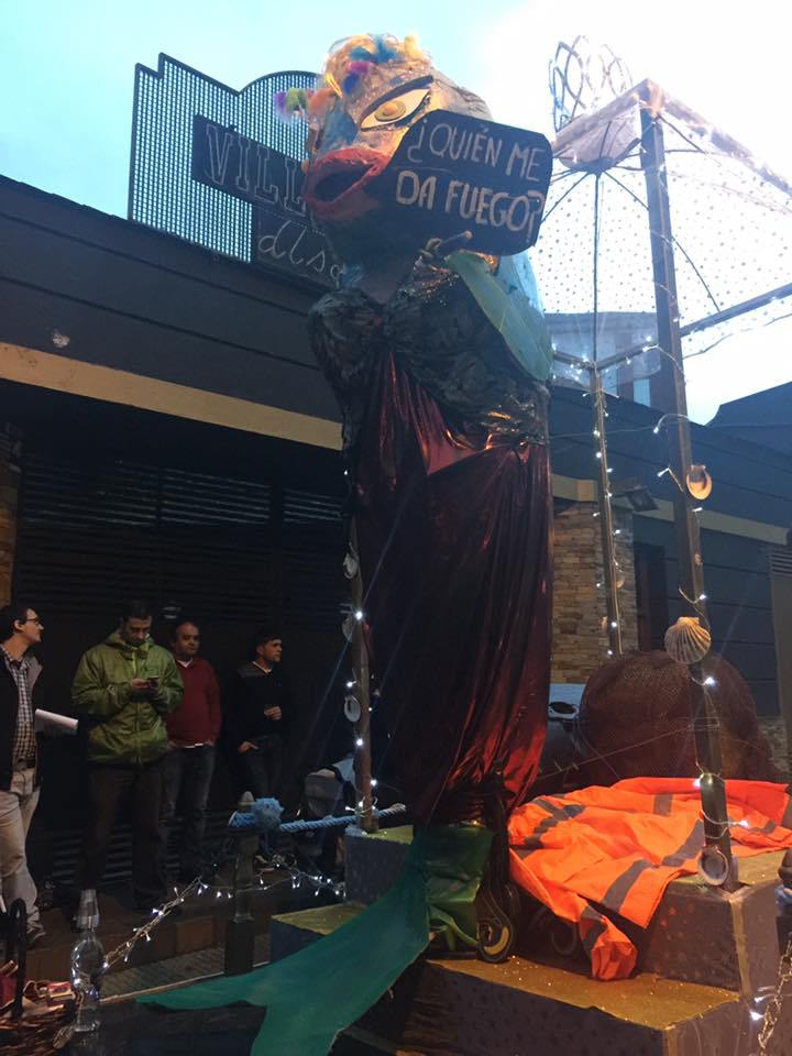 LUARCA (ASTURIAS) DESPIDE EL CARNAVAL 2017 CON EL ENTIERRO DE LA SARDINA Y UN RECUERDO ESPECIAL PARA EL CRONISTA OFICIAL DE VALDÉS, JUAN ANTONIO MARTÍNEZ LOSADA- QUIÉN POR MOTIVOS DE SALUD, NO PUDO DAR “LECTURA AL TESTAMENTO”