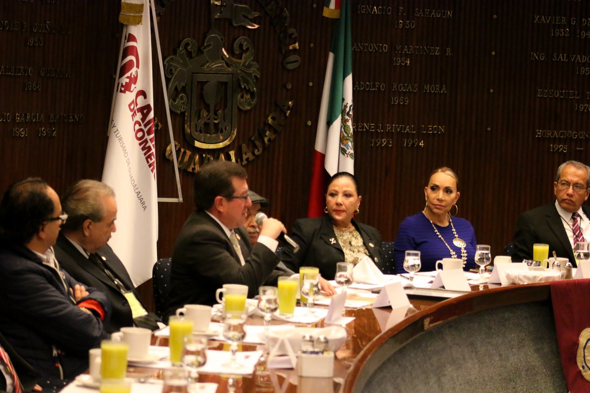 PRESENTACIÓN LA CRÓNICA DEL ESTADO NOVELA HISTÓRICA SOBRE TENAMAZTLE EN GUADALAJARA (MÉXICO)