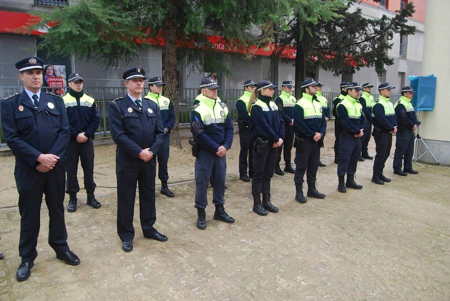 HOMENAJE DE LA JUNTA DE COFRADÍAS A LA POLICÍA LOCAL Y A LA CORPORACIÓN