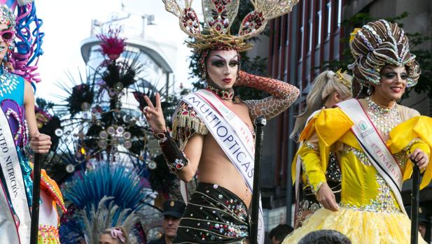 TERMINA EL CARNAVAL DE LAS PALMAS DE GRAN CANARIA SIN DIMISIONES POR LA GALA DRAG QUEEN QUE PREMIÓ A LA «BLASFEMA» SETHLAS