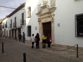 LA BIBLIOTECA MUNICIPAL DE ALMAGRO (CIUDAD REAL) REPARTE LOS PREMIOS DEL DÍA DEL LIBRO