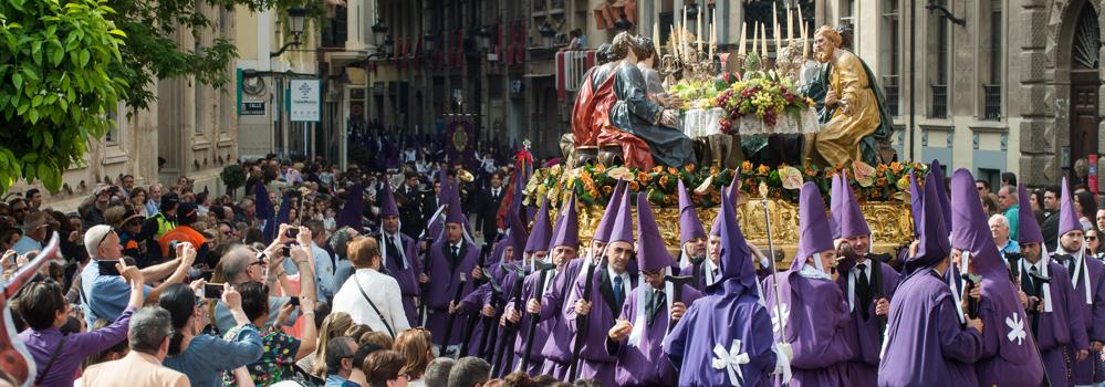 SALZILLO DESLUMBRA UN AÑO MÁS • MILES DE MURCIANOS DISFRUTAN DE LA MAÑANA ‘MORÁ’ MÁS BELLA BAJO UN FUERTE CONTROL POLICIAL