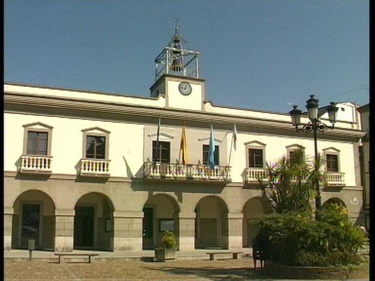 EL AYUNTAMIENTO DE VEGADEO (ASTURIAS) EDITARÁ UN LIBRO SOBRE LA HISTORIA DEL CONCEJO, OBRA DEL CRONISTA OFICIAL, LUIS CASTELEIRO