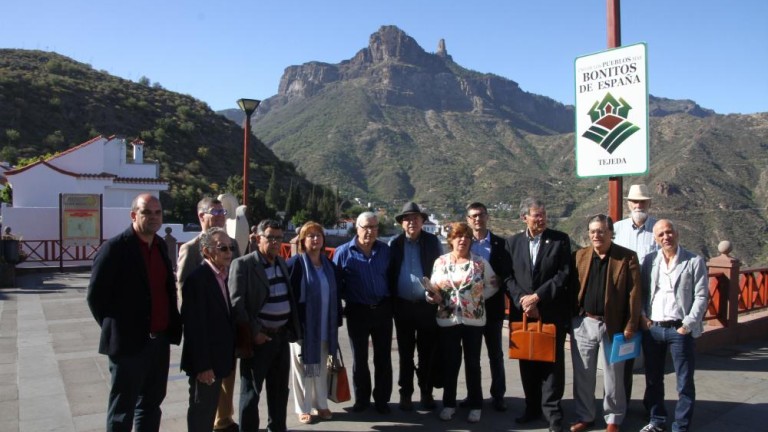 VEINTICINCO CRONISTAS DE CANARIAS SE REUNIERON EN TEJEDA Y ARTENARA